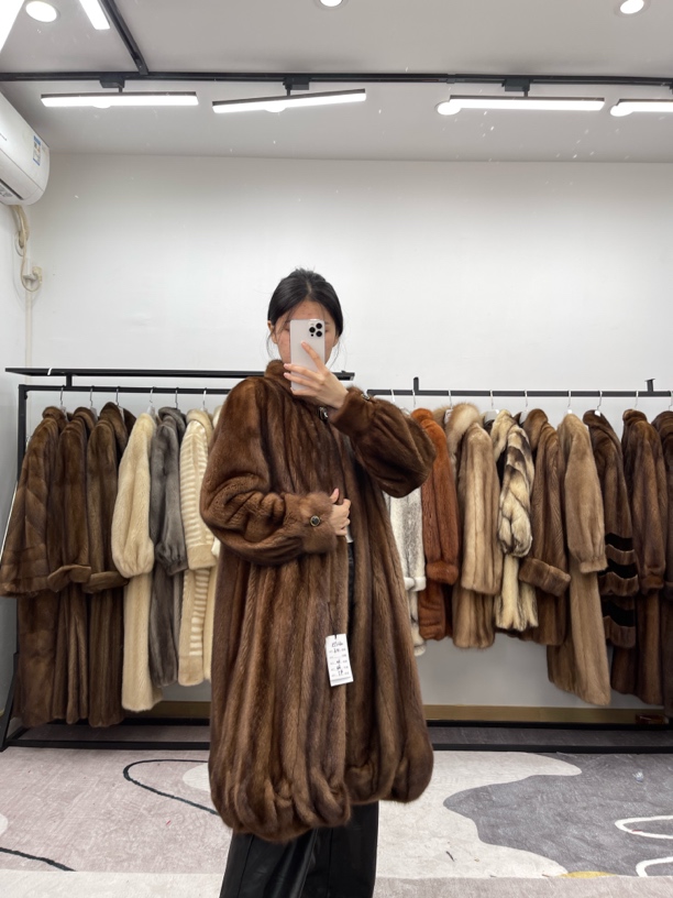 CC173(M)蜜棕色中古进口水貂毛外套，肩40胸围106衣长97袖长64