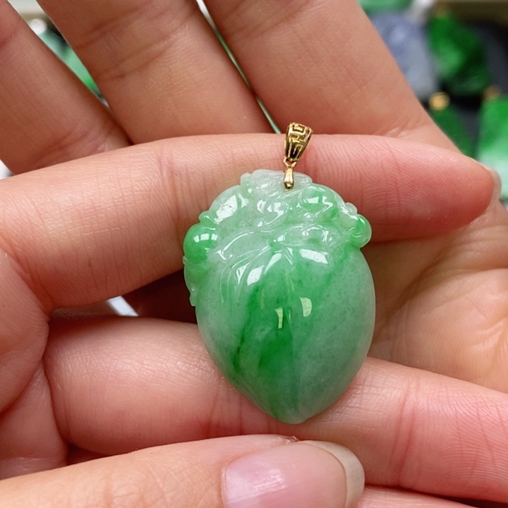 翡翠颈饰未镶嵌吊坠