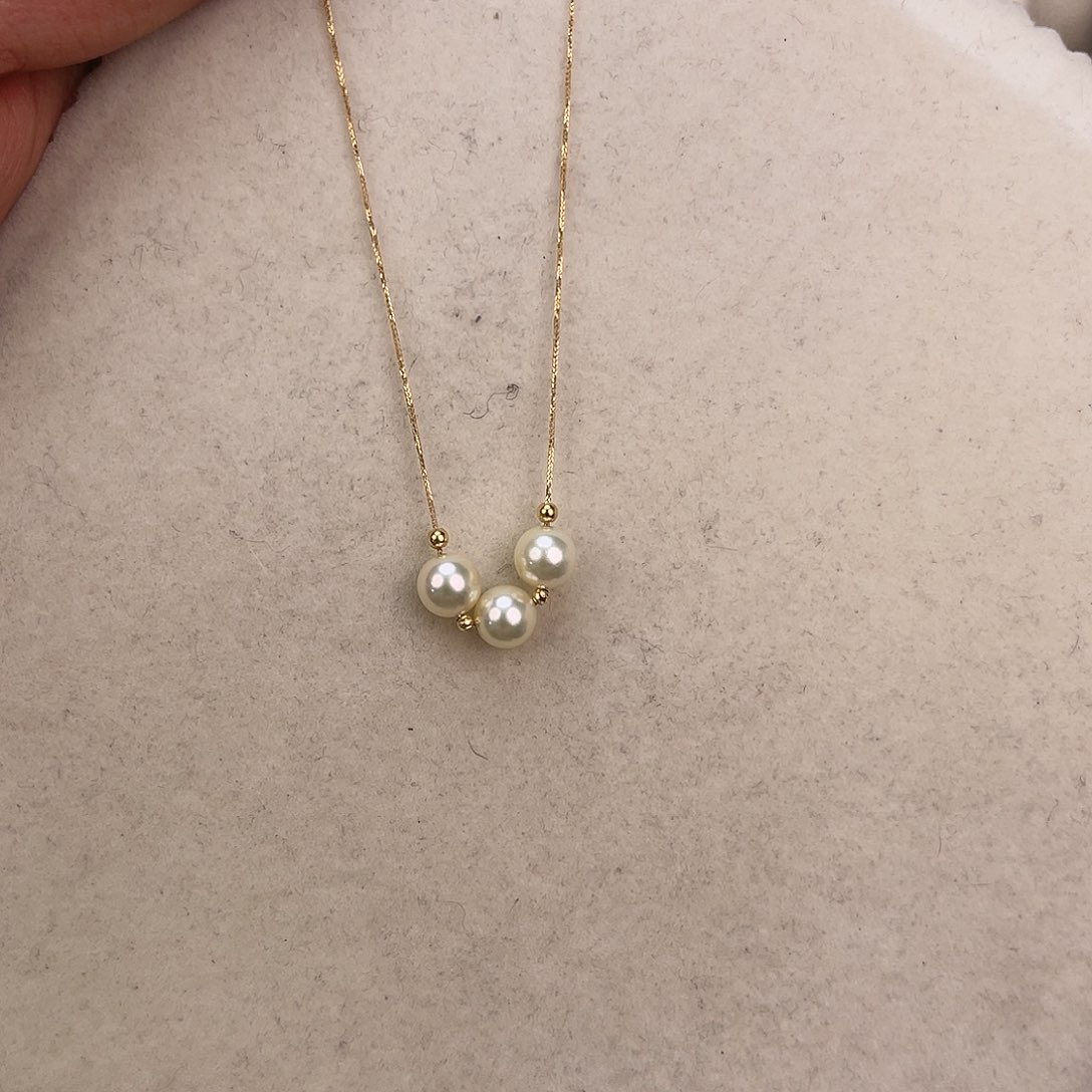 小****颈饰18K金镶嵌海水珍珠