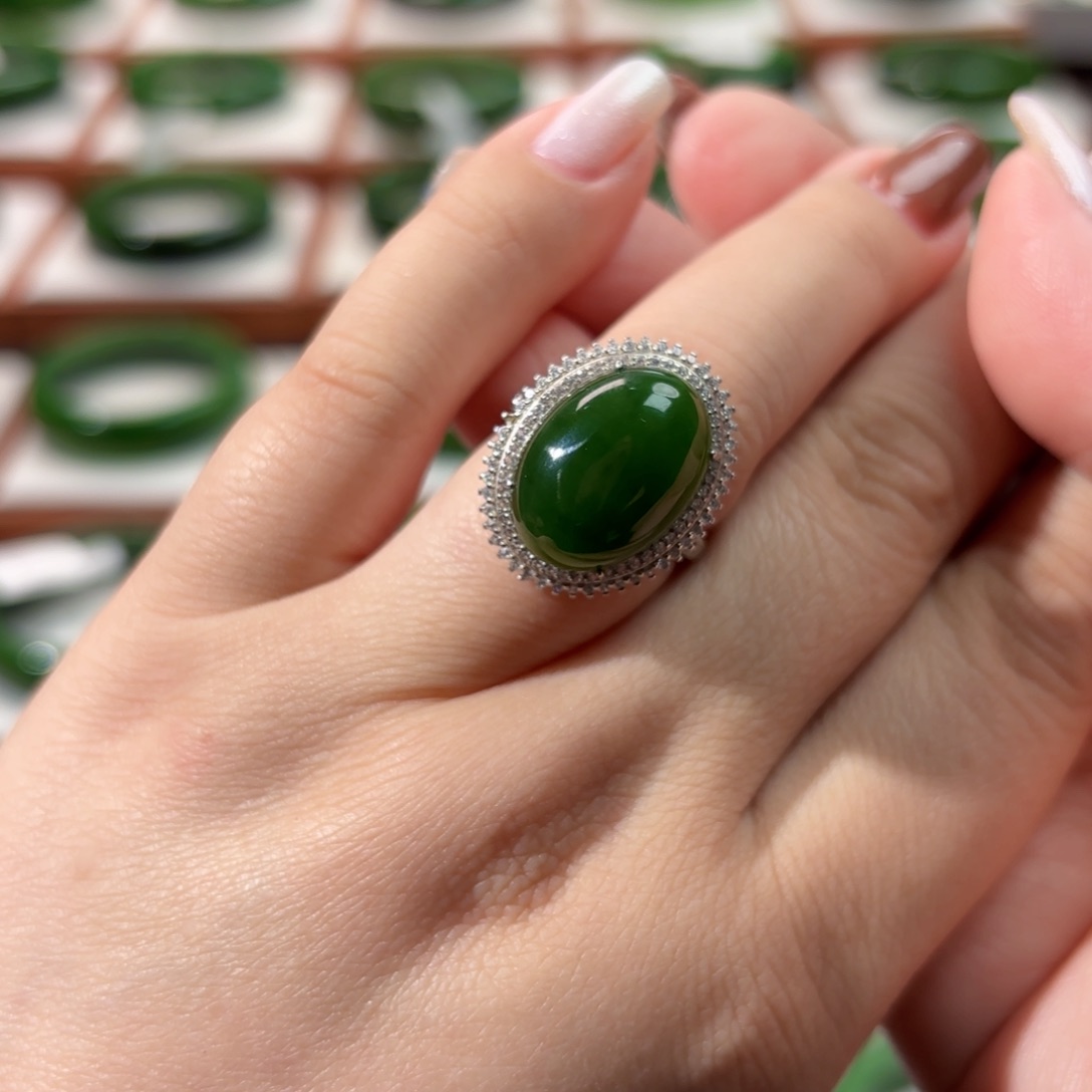 银S925镶嵌戒指和田玉