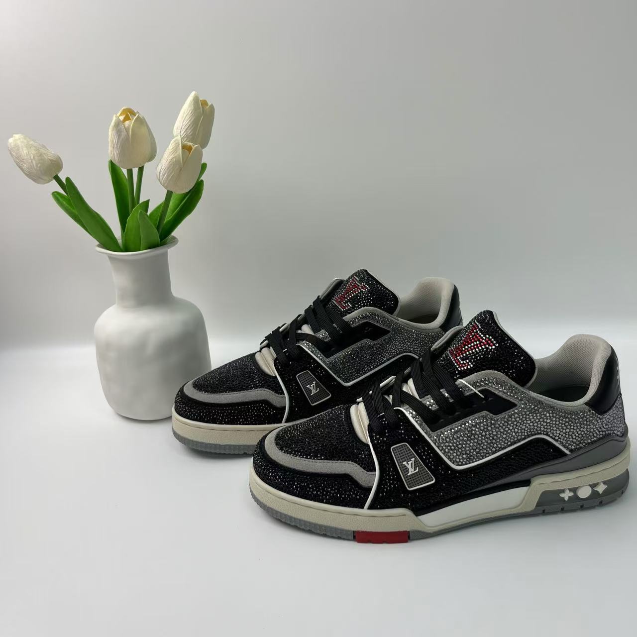 未使用 LouisVuitton/路易威登 41码/满钻黑水尼男士trainer板鞋