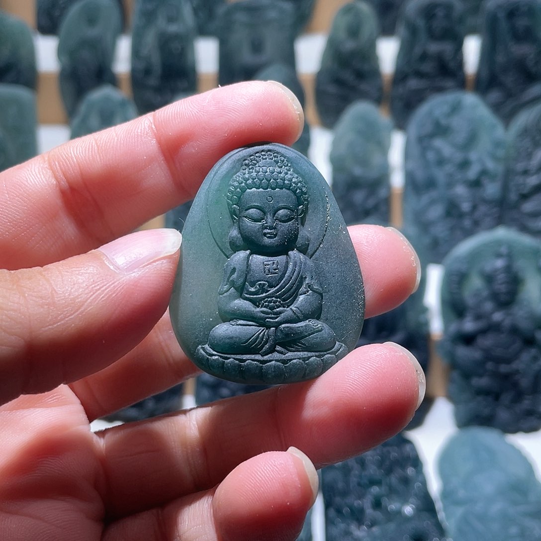 定制翡翠未镶嵌宝佛