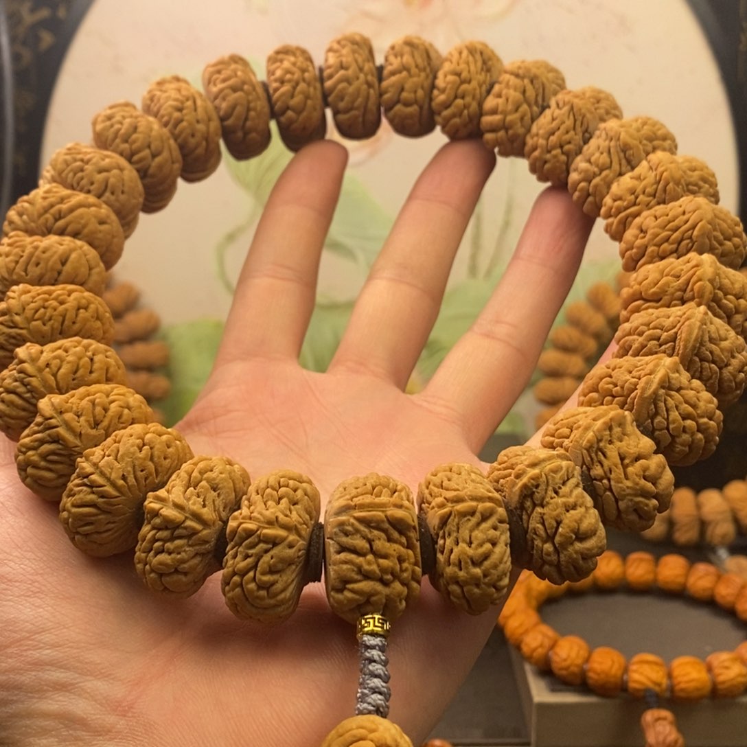 桃核手串辉*28麒麟手持