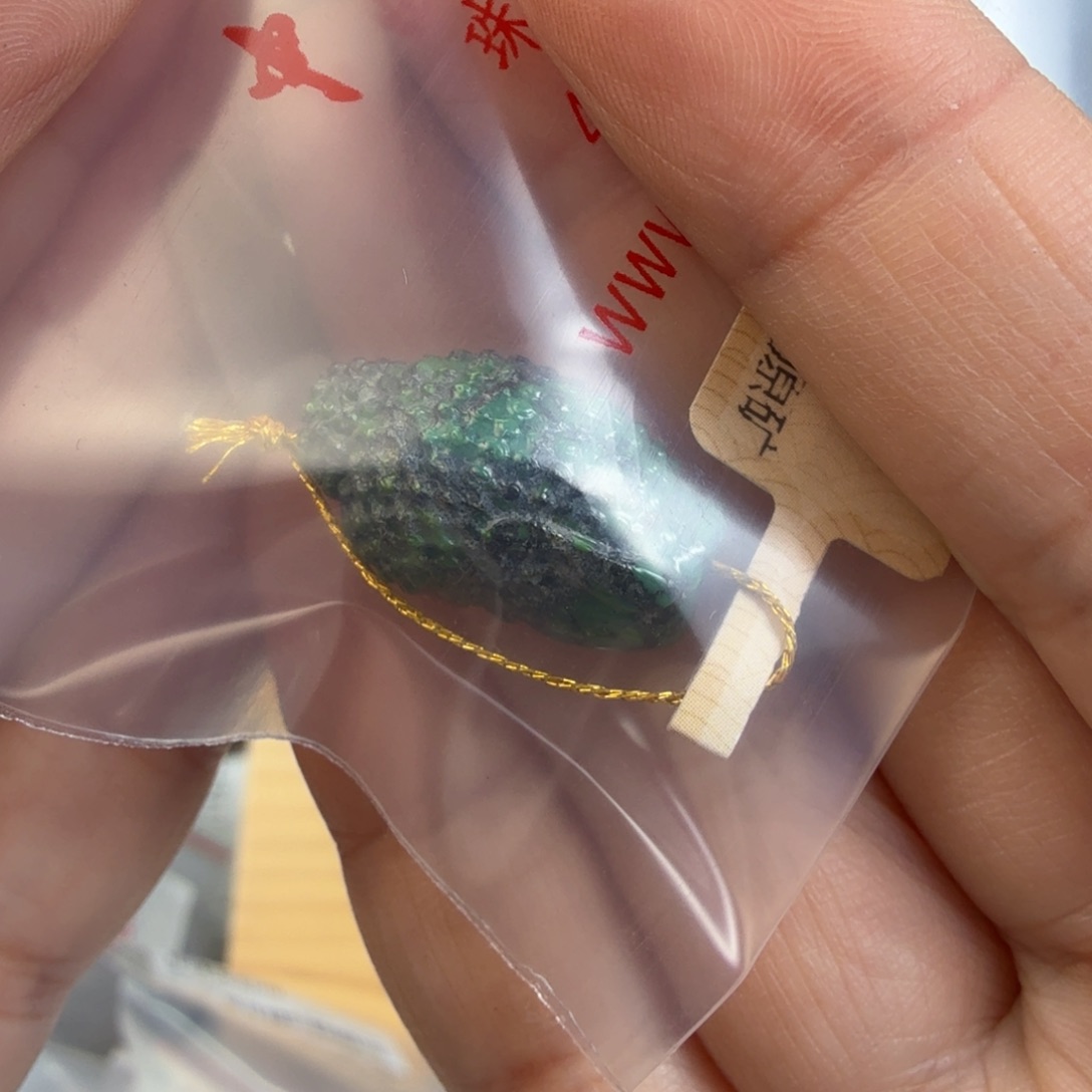 欧***仔绿松石未镶嵌珠宝奇石