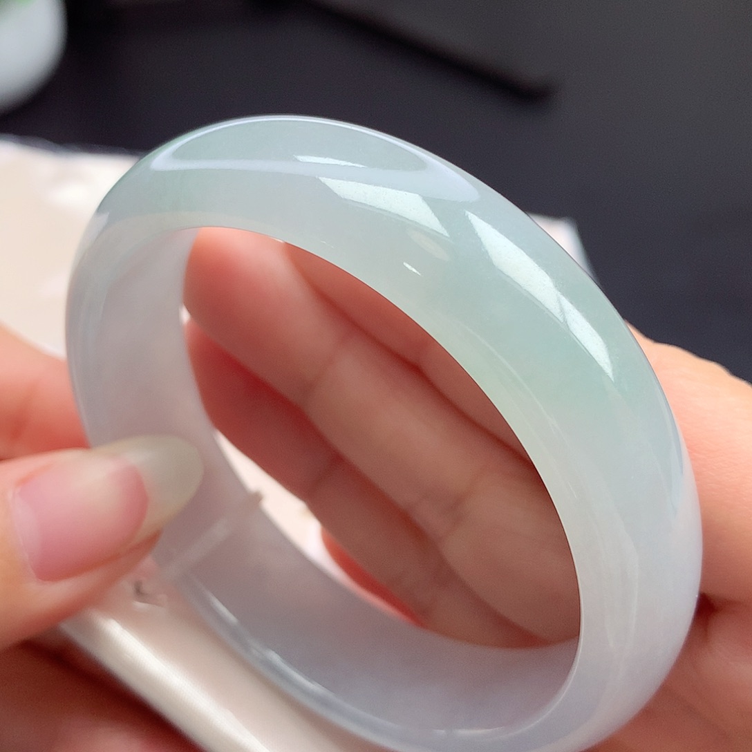 翡翠未镶嵌手镯55.6圈口