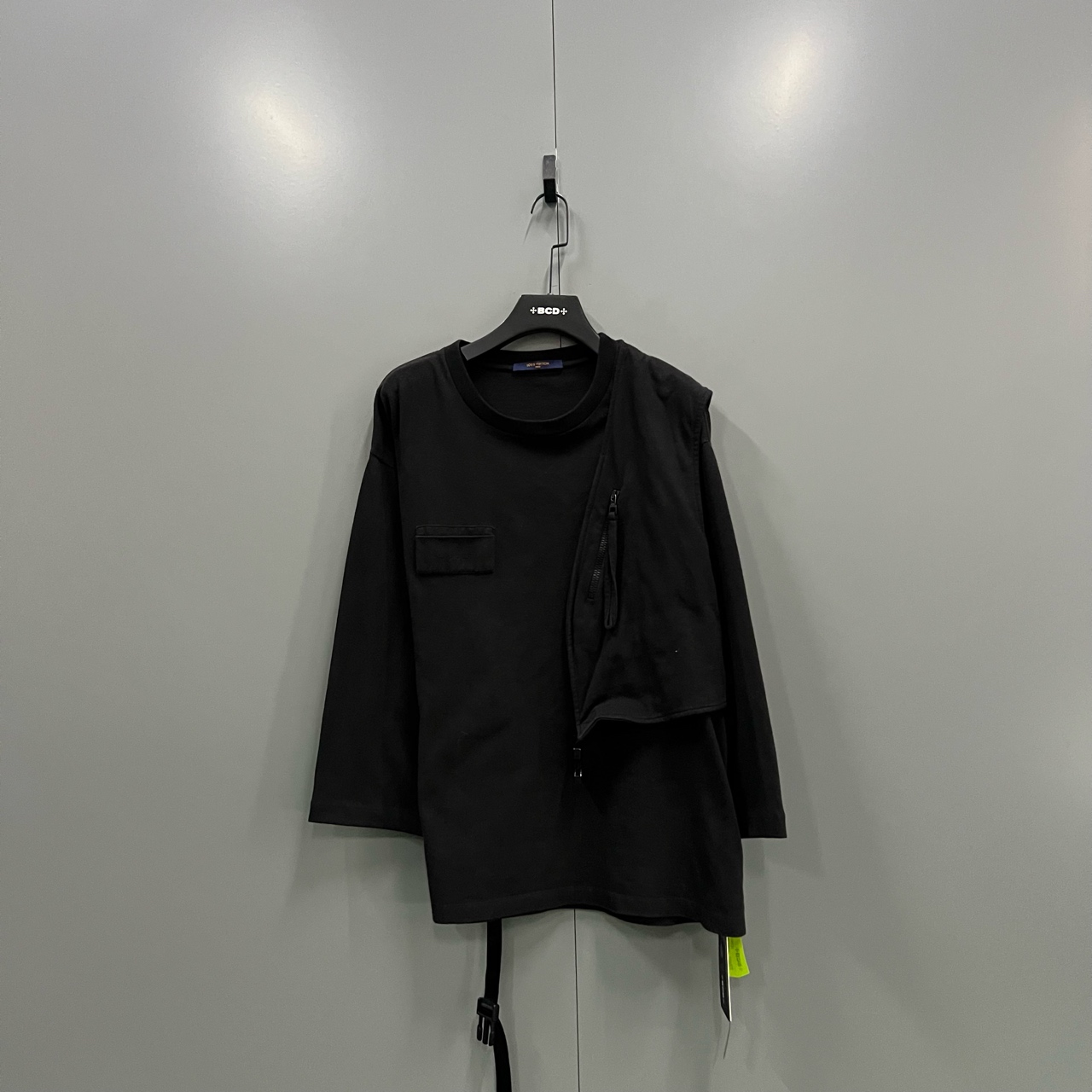 95新 LouisVuitton/路易威登 jp1209 黑色马甲拼接长袖 XL 607457