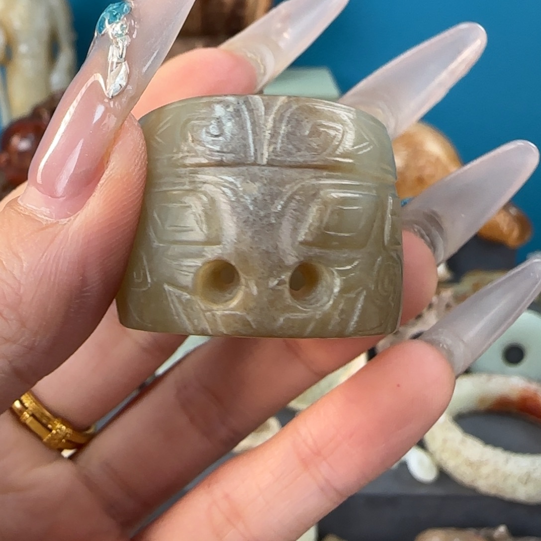 用***4和田玉（糖玉）未镶嵌手链