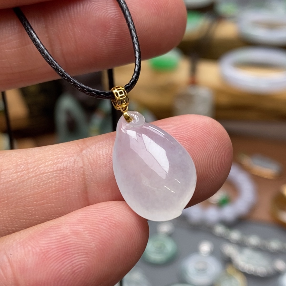 翡翠颈饰18K金镶嵌吊坠