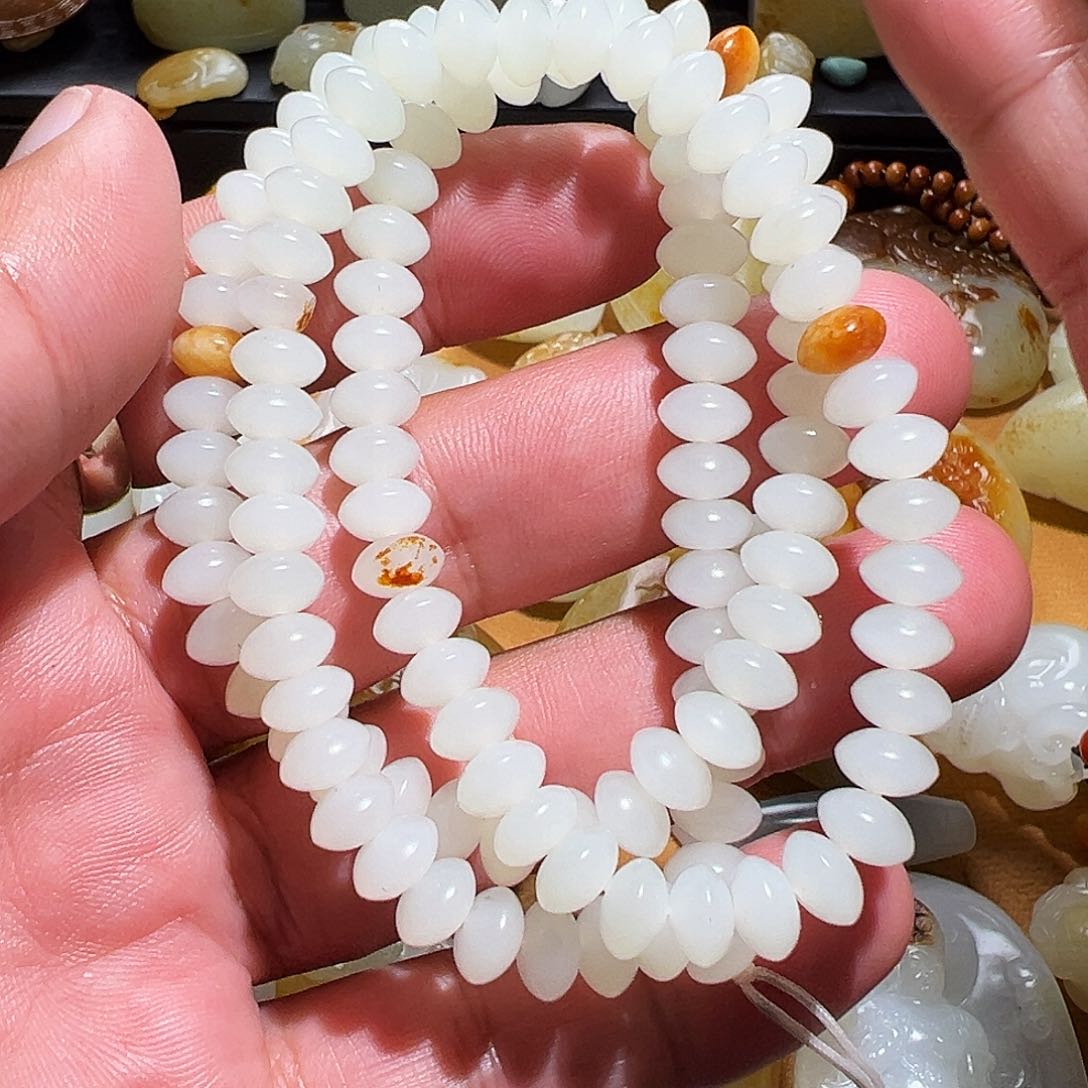 和田玉颈饰未镶嵌伟**控