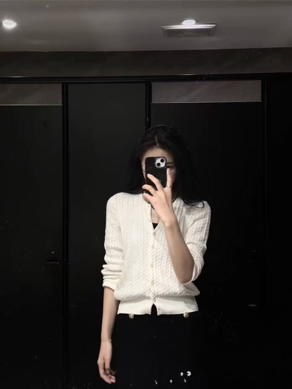 【小马绞花棉针织衫】小麻花扣子款纯色圆领长袖针织衫