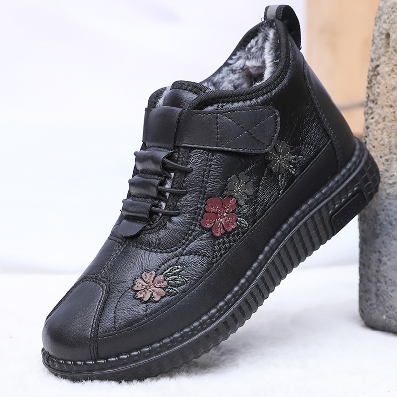 新品冬季老北京布鞋女棉鞋软底防滑奶奶鞋加绒保暖中老年人妈妈鞋