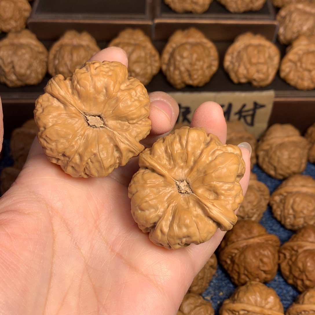 桃核吊坠路*°蛤蟆核桃