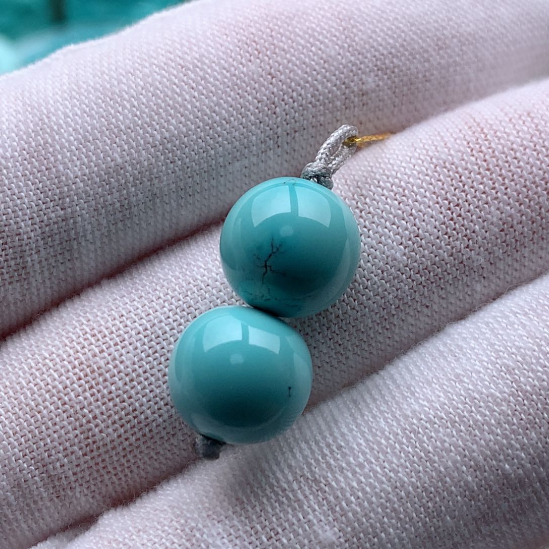 绿松石颈饰未镶嵌