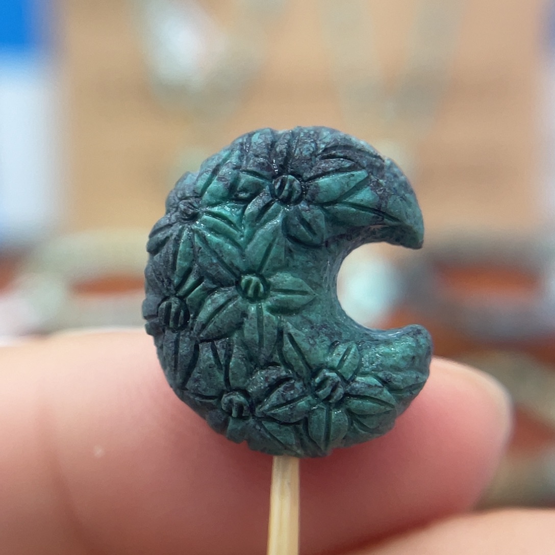 绿松石未镶嵌珠宝奇石