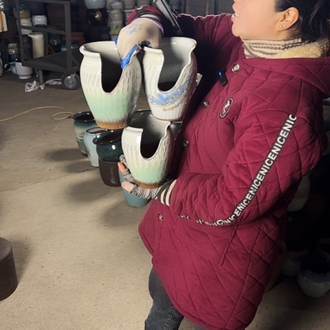 13口18高瑕疵盆子。