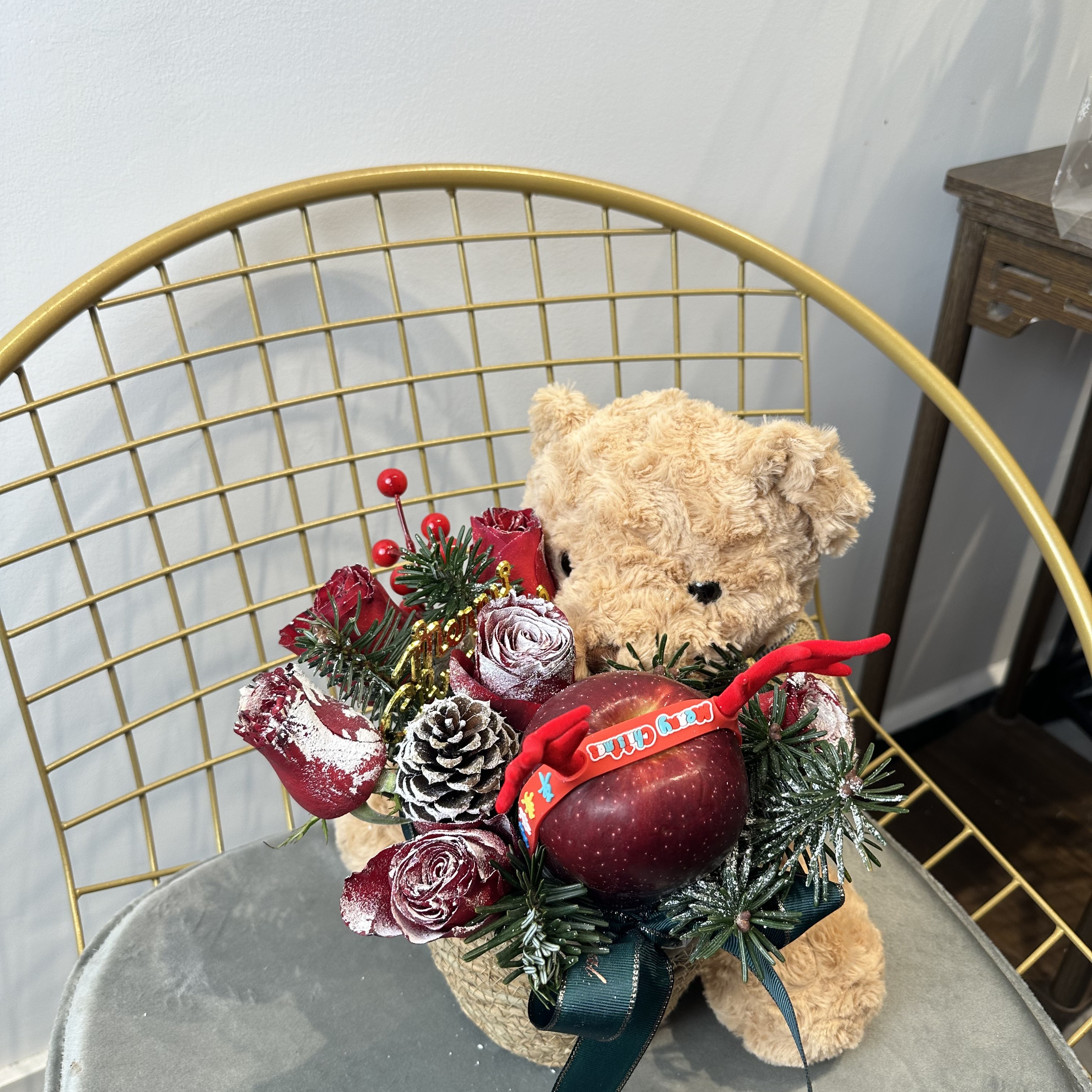 泰迪熊抱抱篮平安夜圣诞节