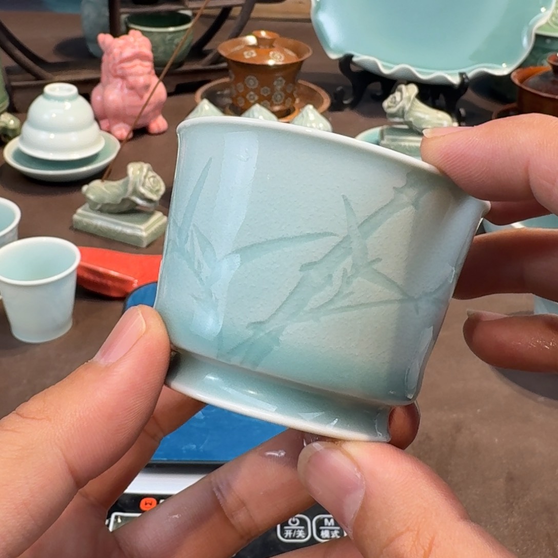 杯龙泉青瓷茶具微瑕