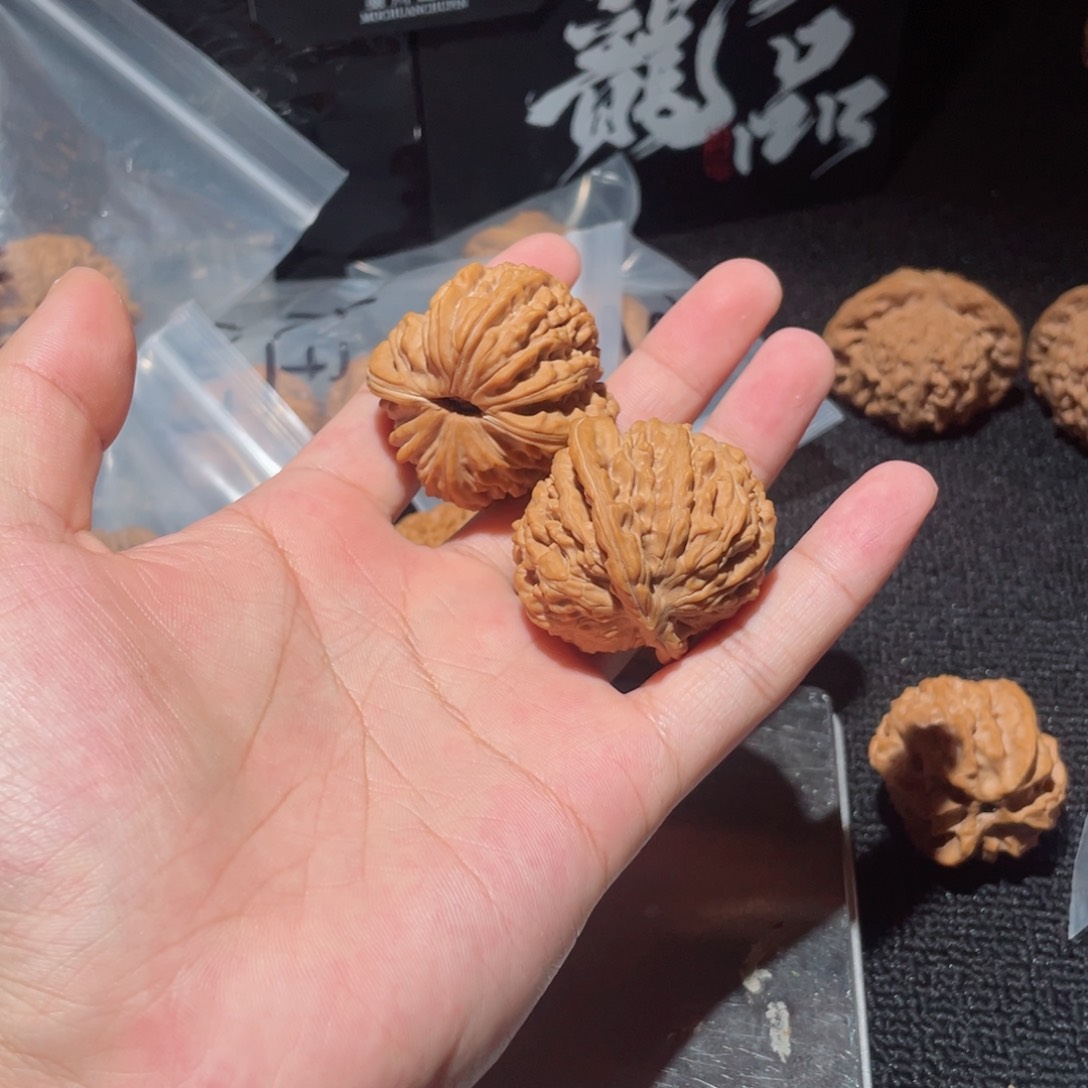 桃核把件苏****40全品山西楼