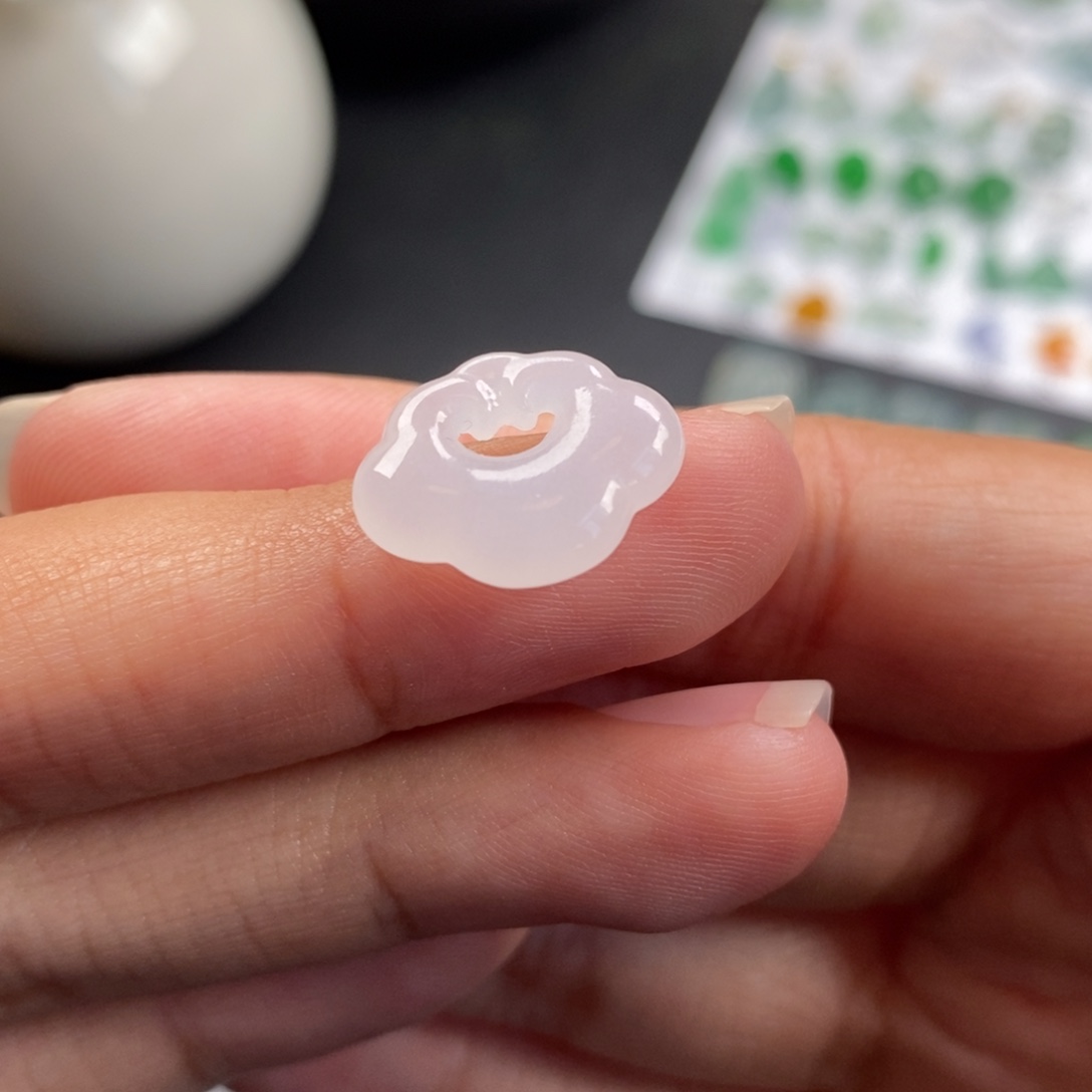 翡翠散珠宝宝如意锁