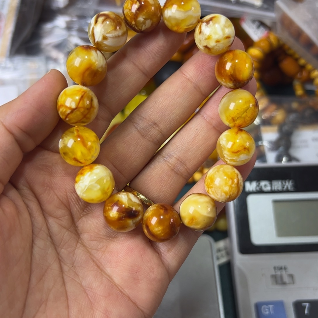 琥珀未镶嵌珠宝奇石574