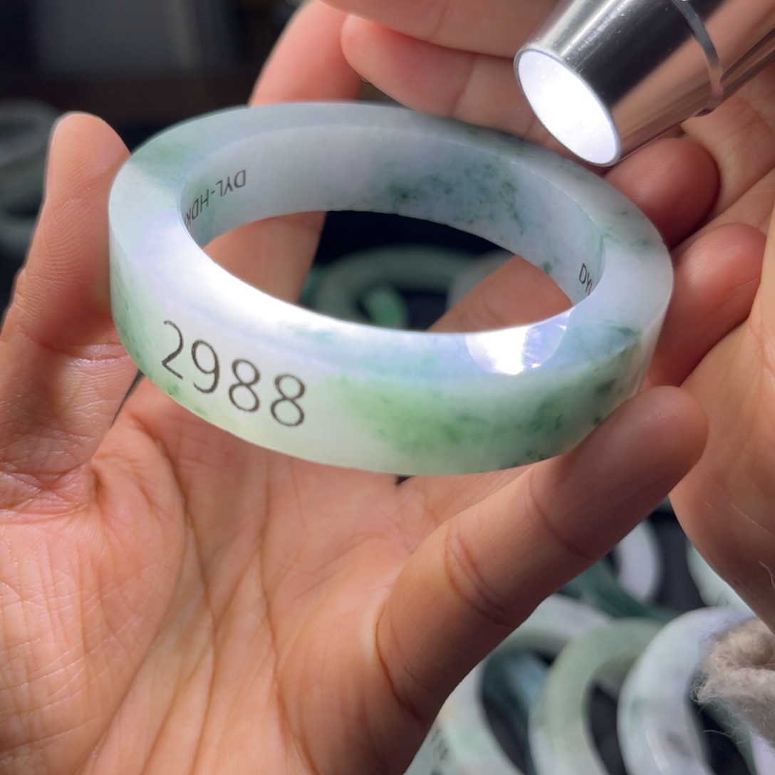 定制翡翠手镯未镶嵌