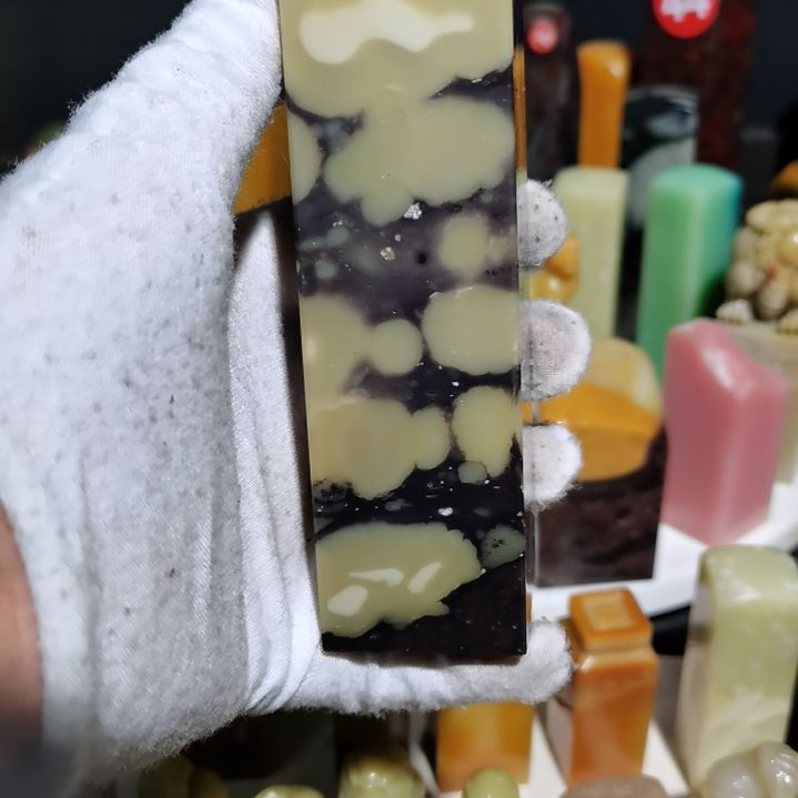 世***味青田石青田石葡萄练素章。