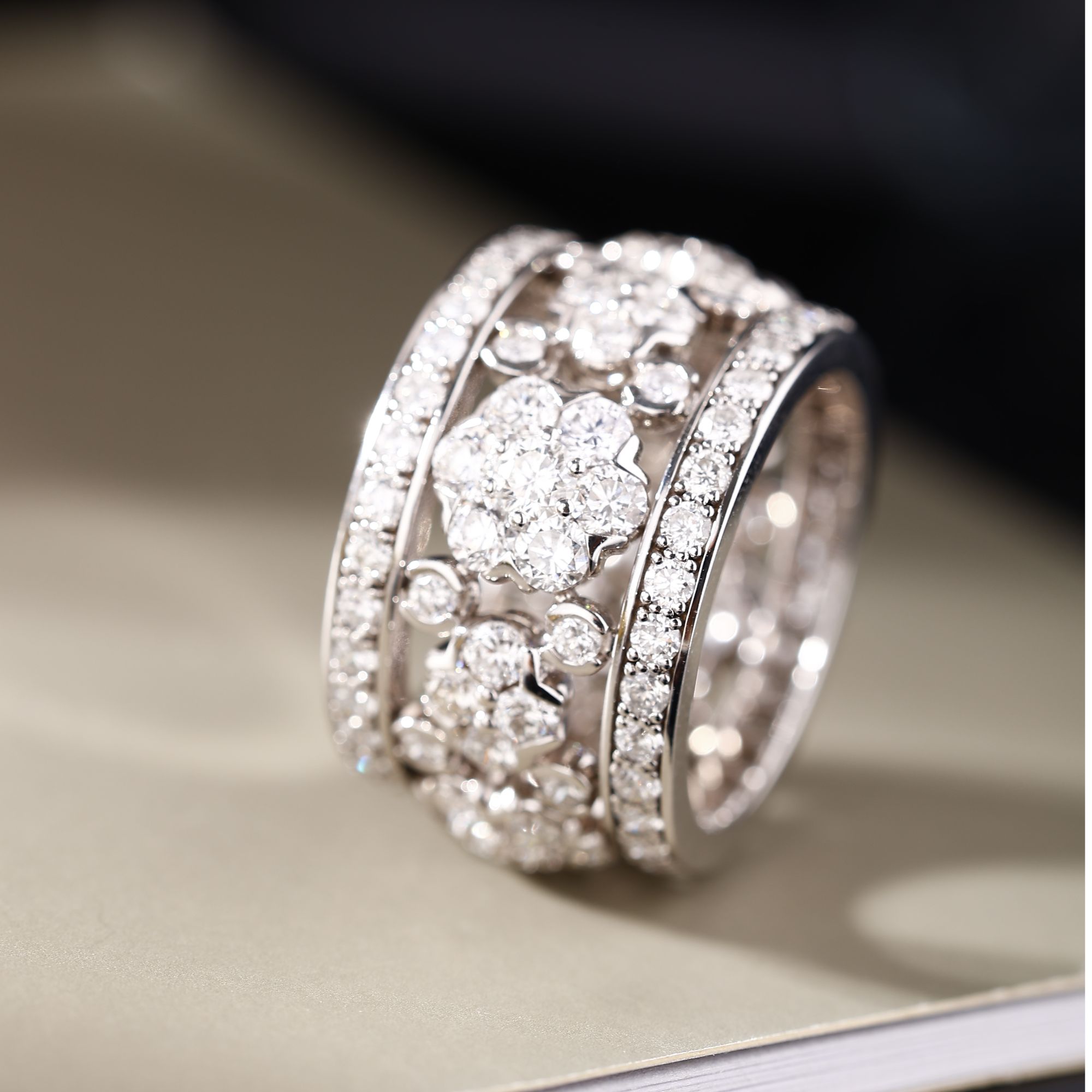 18K金满钻宽版雪花戒指 CZ (定制品质48小时鉴赏期）