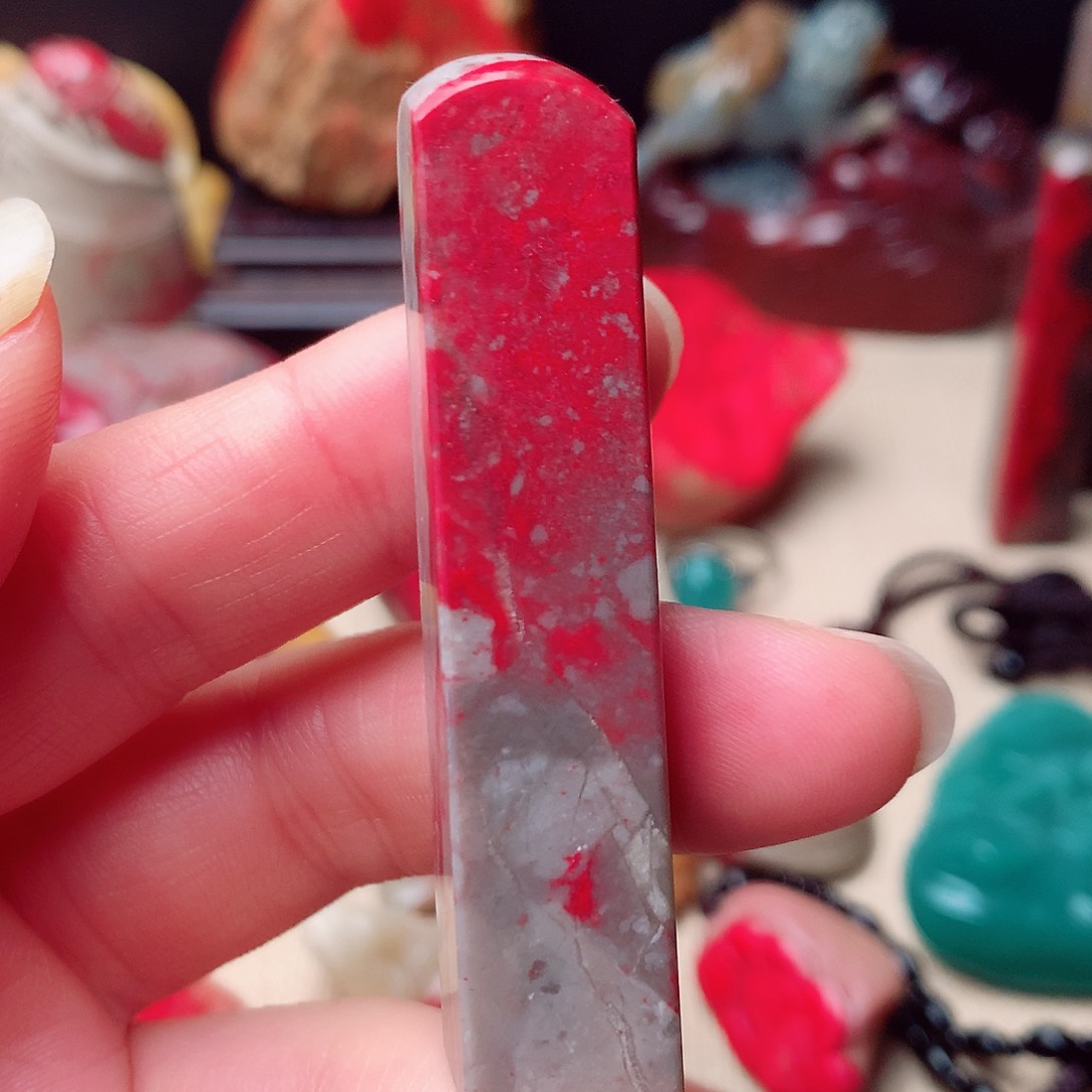 昌化鸡血石精美印章