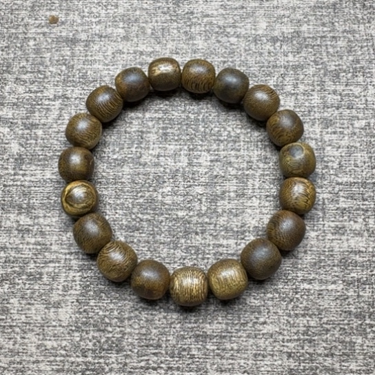 沉香手串半*醒绿棋楠老形珠手串1.1/2.4