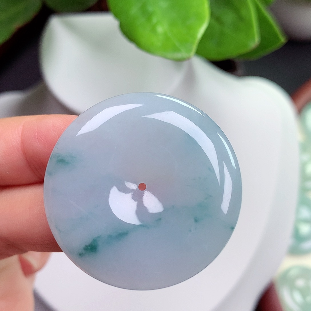 翡翠未镶嵌颈饰平安扣 35.9x5.7mm