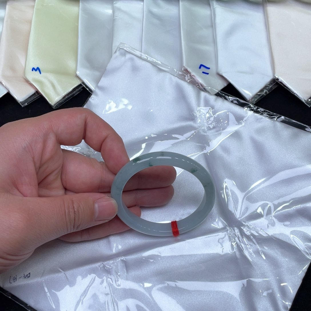 翡翠手镯未镶嵌52.2贵妃