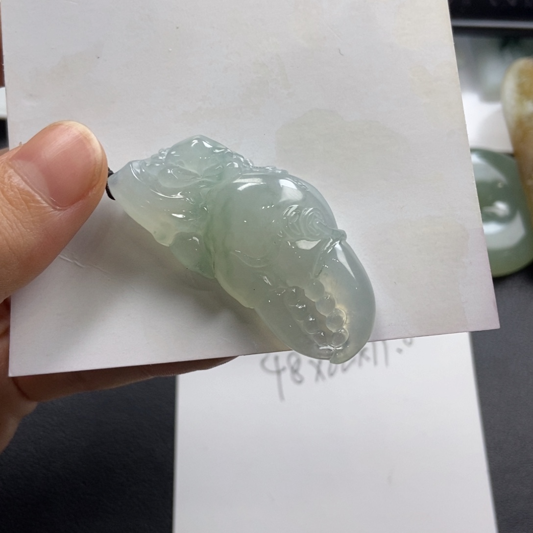 未镶嵌定制翡翠车*蟹钳