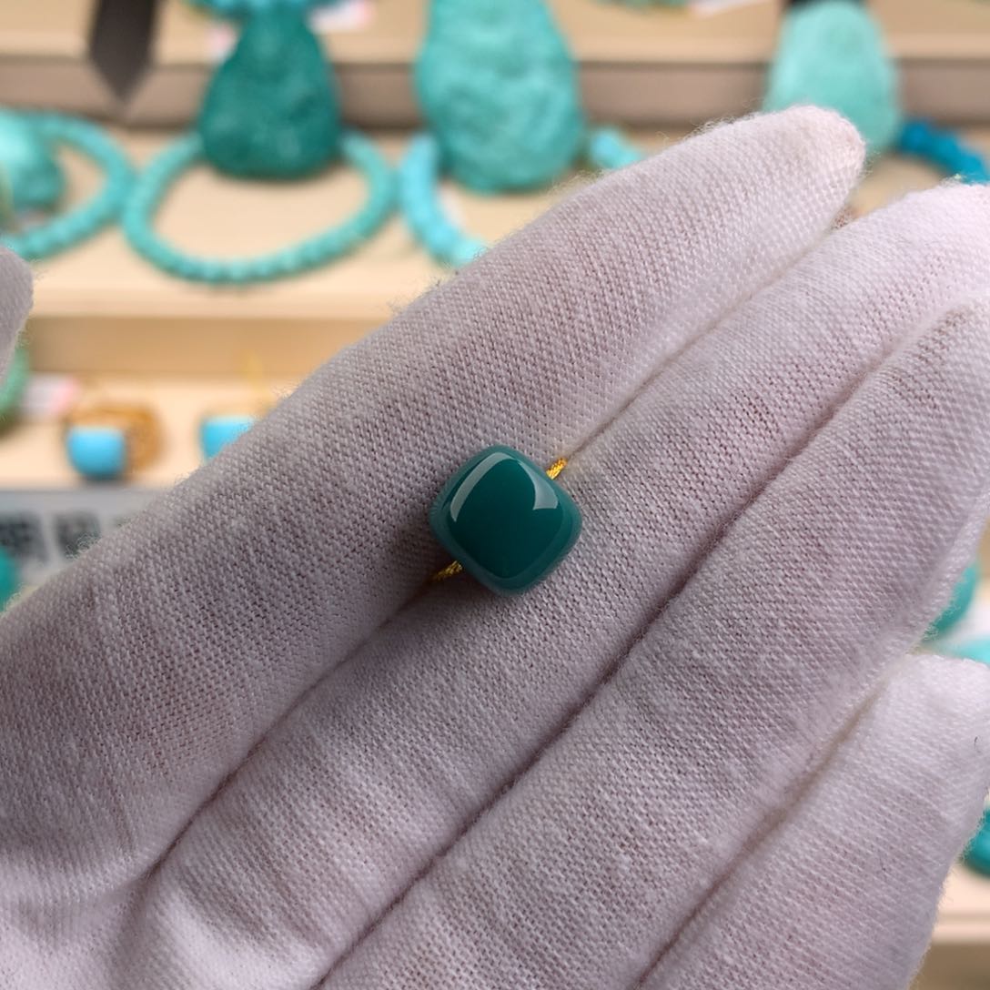 绿松石珠宝奇石未镶嵌飞**高