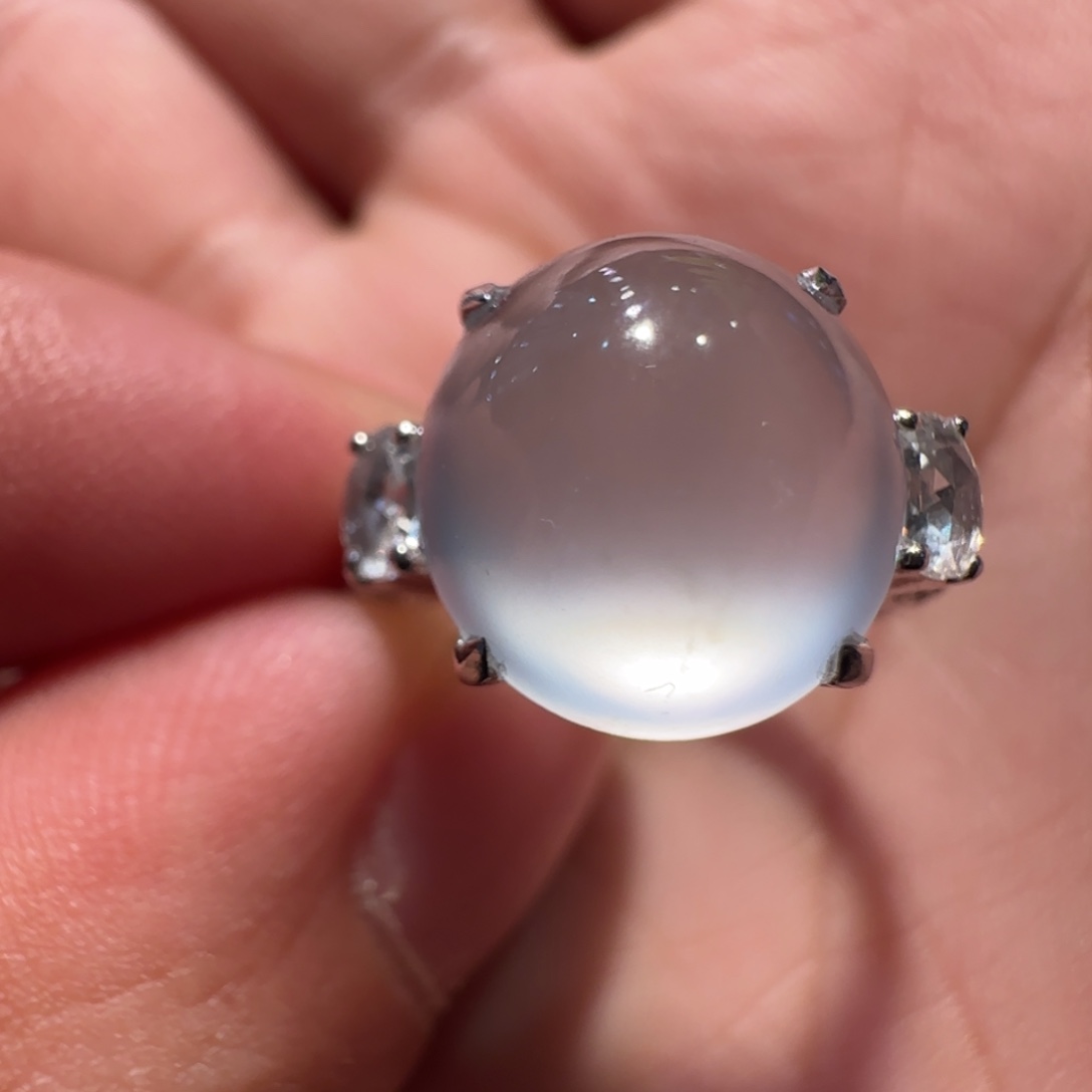 翡翠18K金镶嵌戒指