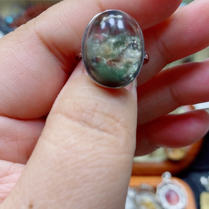 未镶嵌颈饰水晶水晶