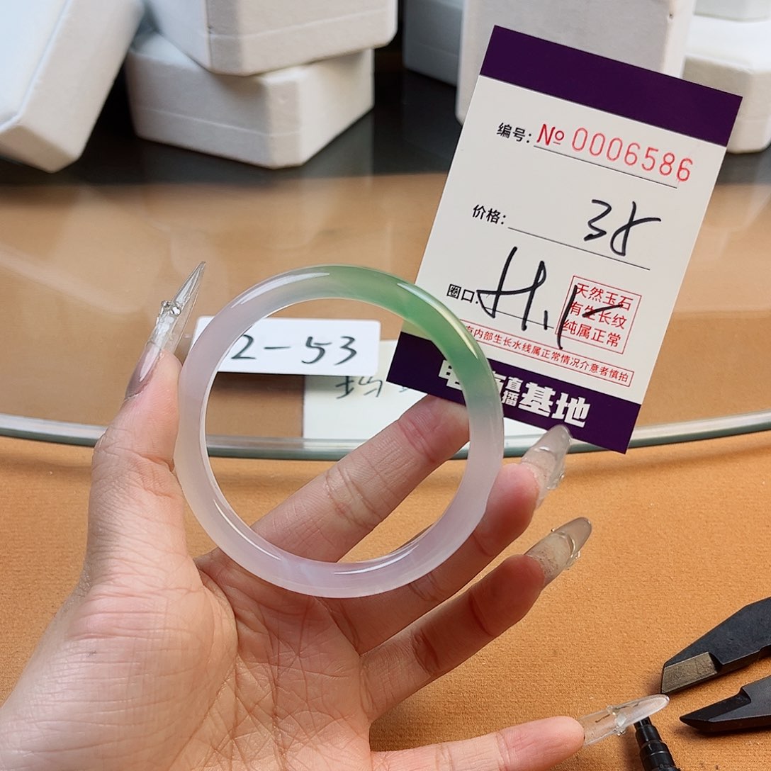 玛瑙/玉髓手镯未镶嵌6586