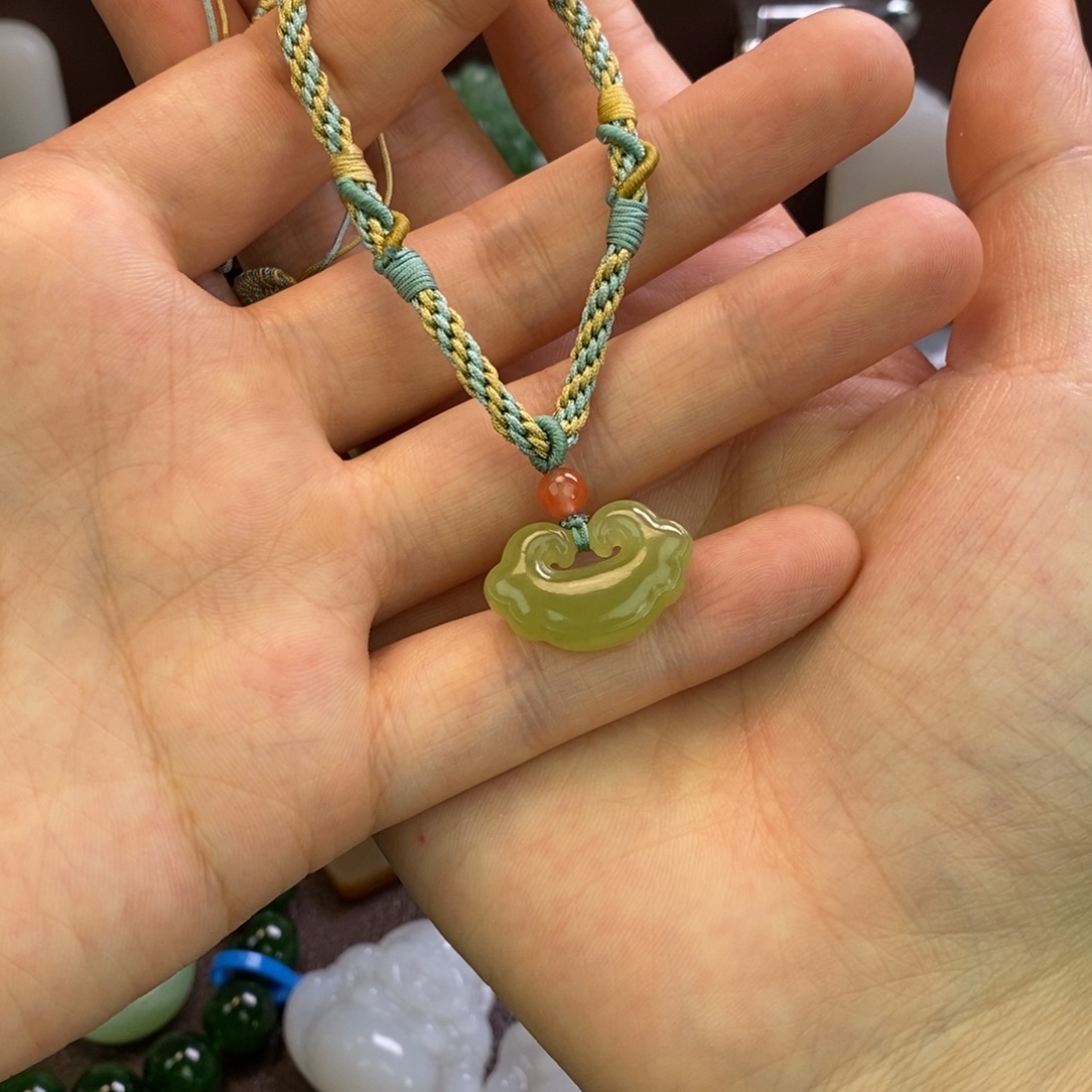 颈饰未镶嵌和田玉