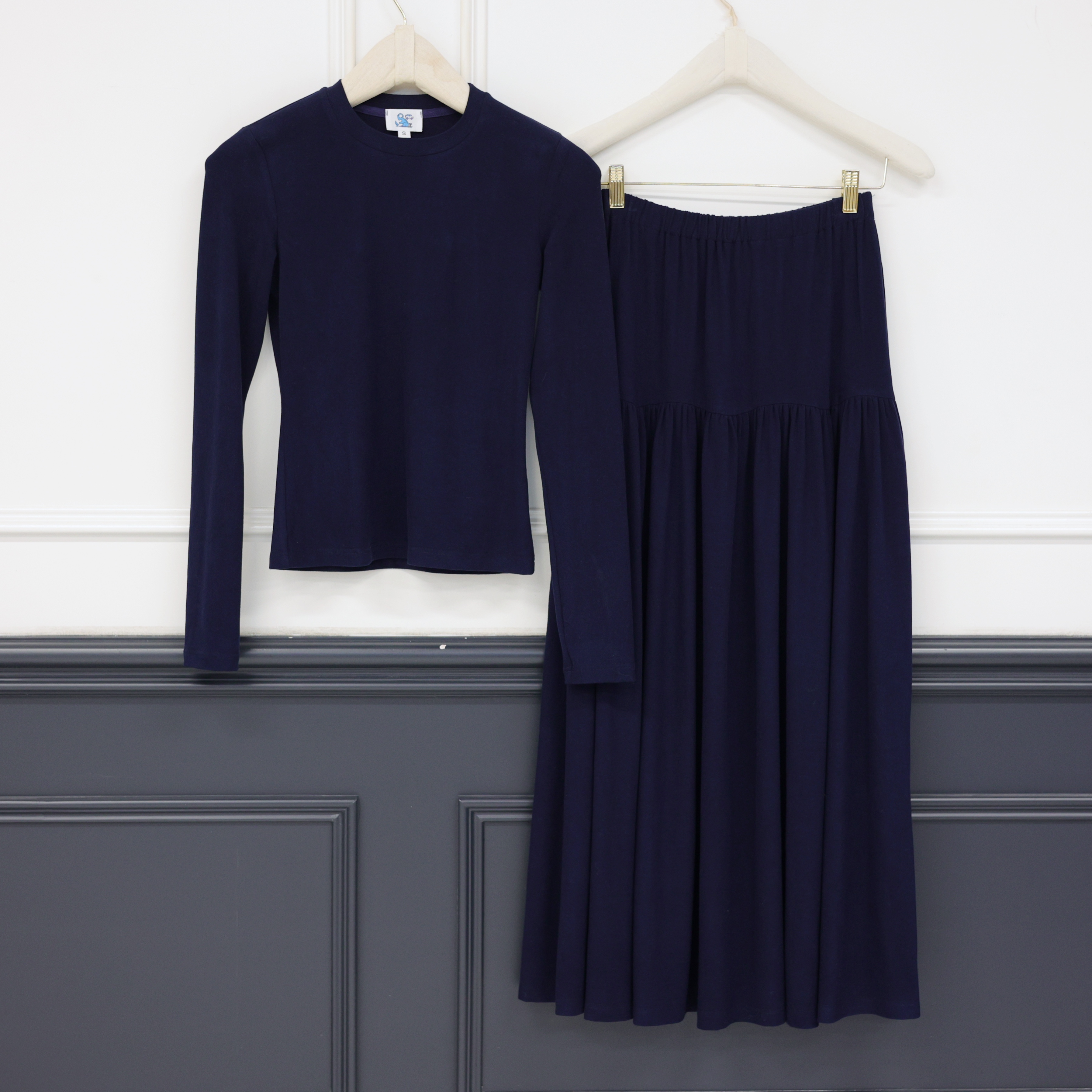 2509136【壁虎姐】GECKO新款 藏蓝色圆领长袖T恤 松紧腰半裙套装