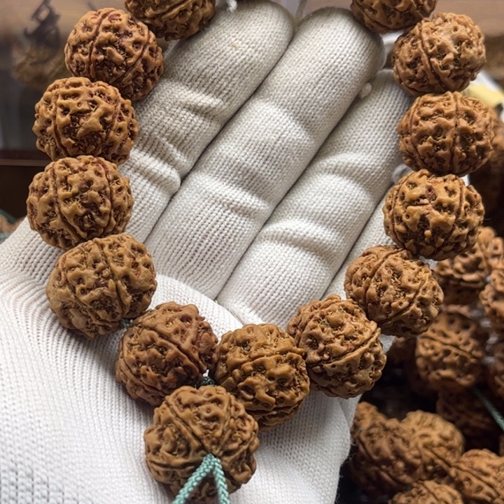 八***财手串金刚菩提六瓣古龙原生态货头