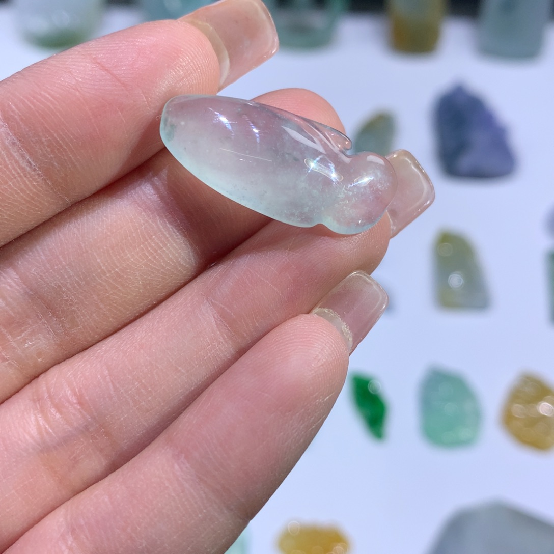 翡翠颈饰未镶嵌金鱼