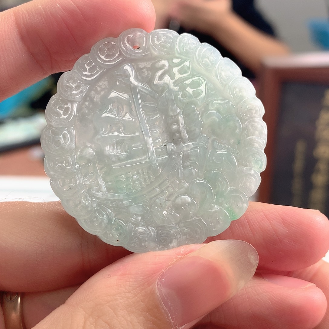 翡翠未镶嵌颈饰翡翠