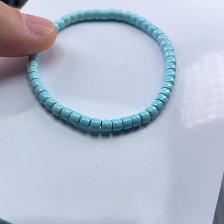 绿松石颈饰未镶嵌