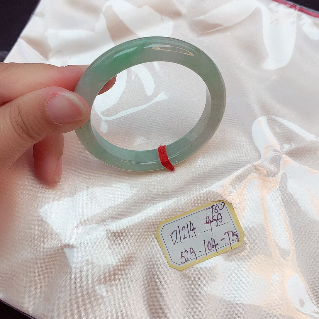翡翠手镯未镶嵌天然缅甸翡翠A货