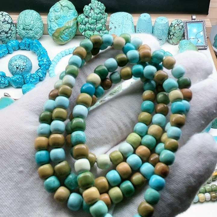 绿松石配饰未镶嵌