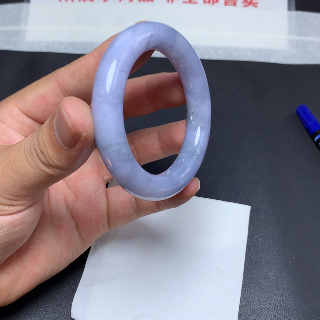 定制翡翠未镶嵌翡翠手镯