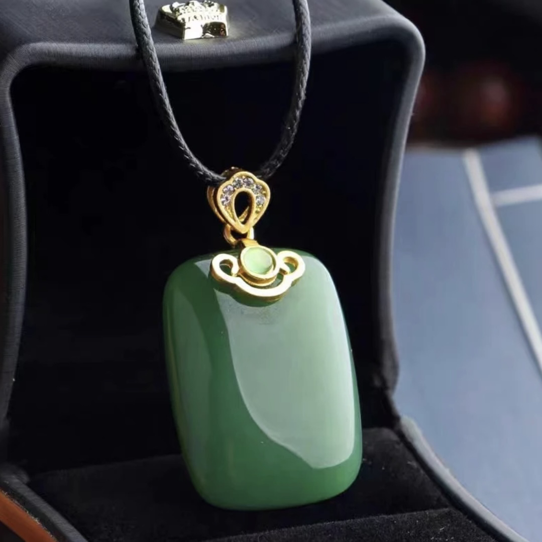 经典时尚百搭皇家绿无事牌吊坠 A9-多样性发货