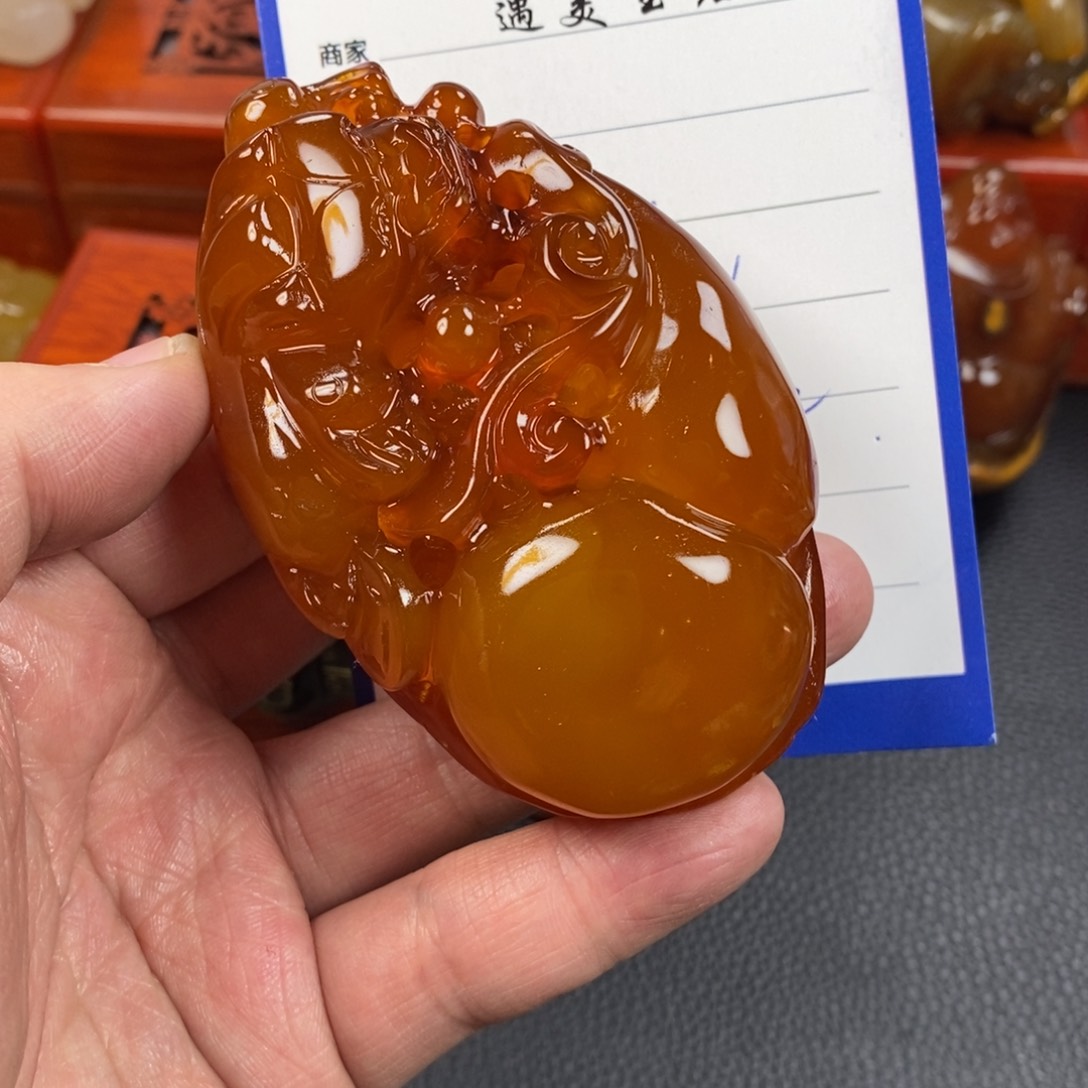 玛瑙/玉髓手把未镶嵌水**融