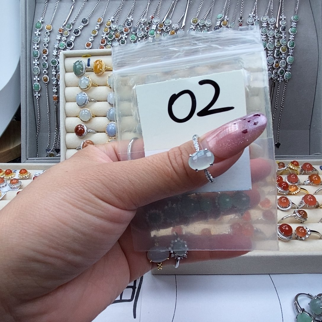 翡翠未镶嵌戒指缅甸