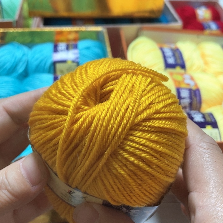 浅姜黄色一盒宝宝