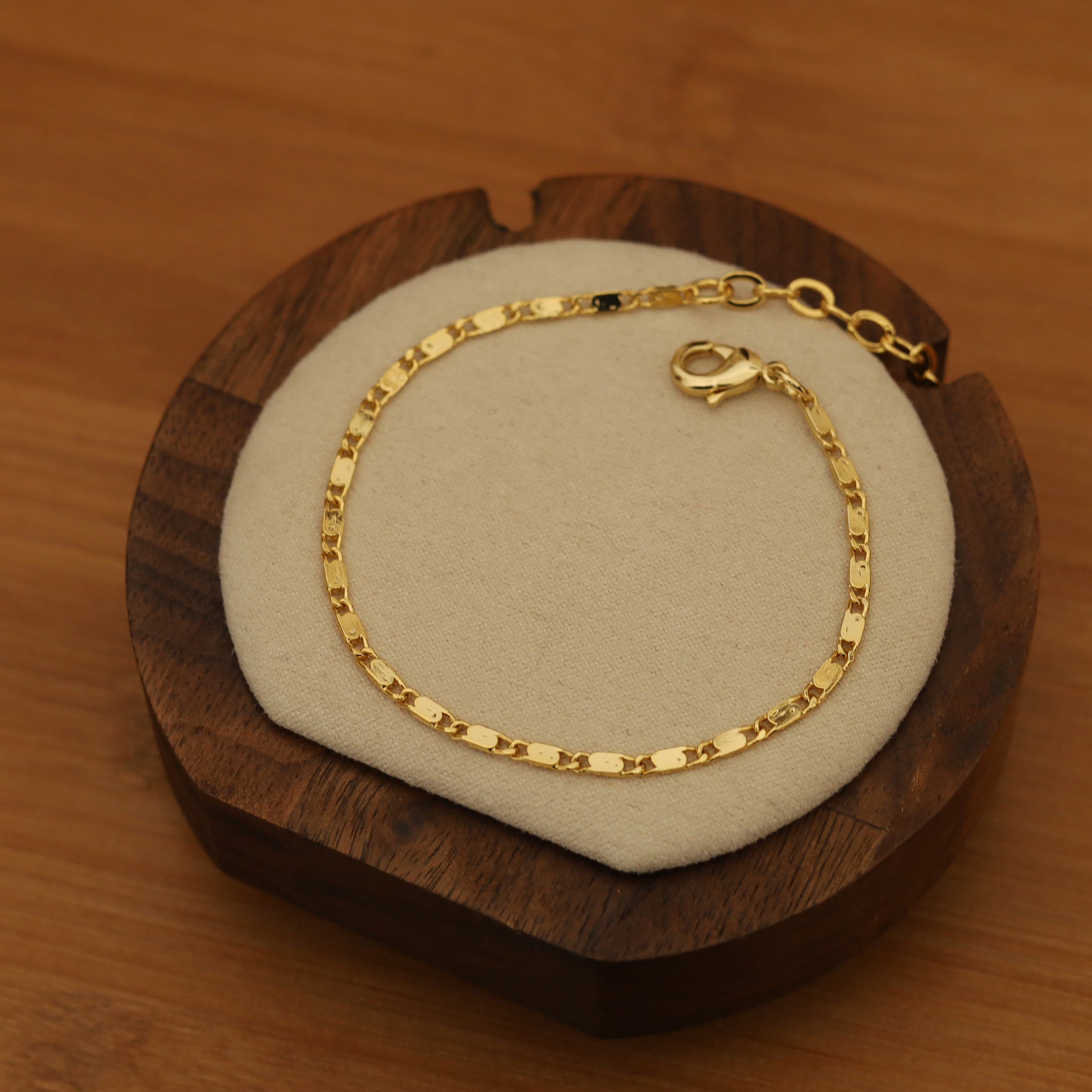 铜合金手链 时尚百搭小众简约气质金色精致经典手链